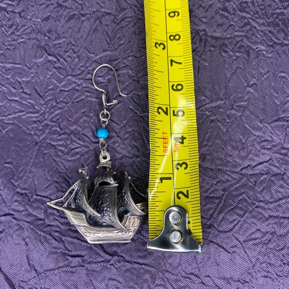 Vintage 925 Sterling Silver Cutter Earrings with Aged Patina Finish - Picture 10 of 11